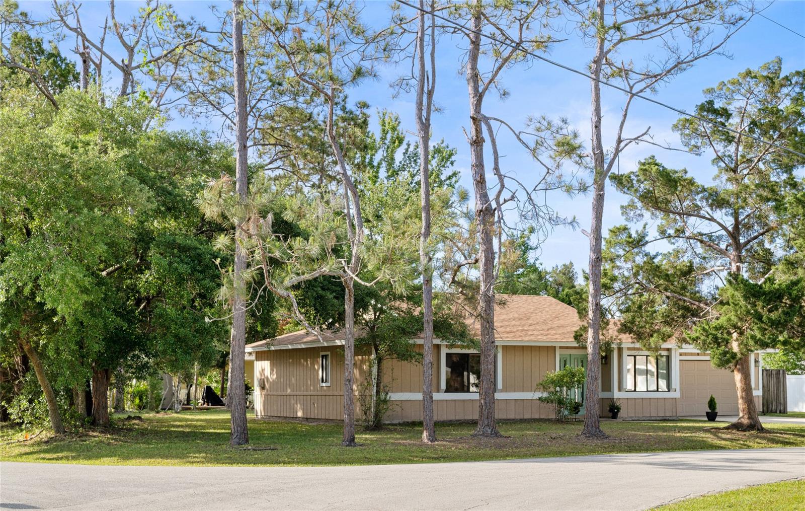 8 LLADD CT