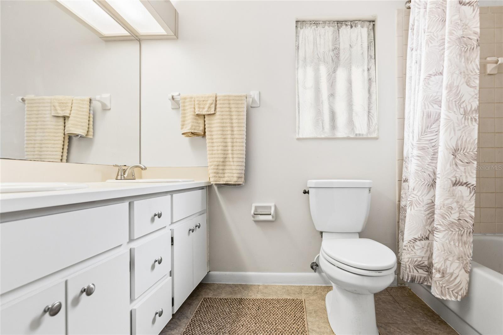 8 LLADD CT