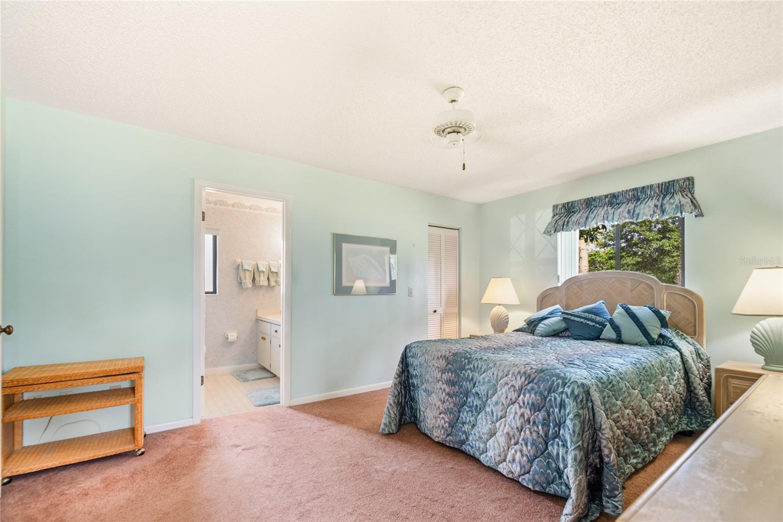 21 WEDGEWOOD LN