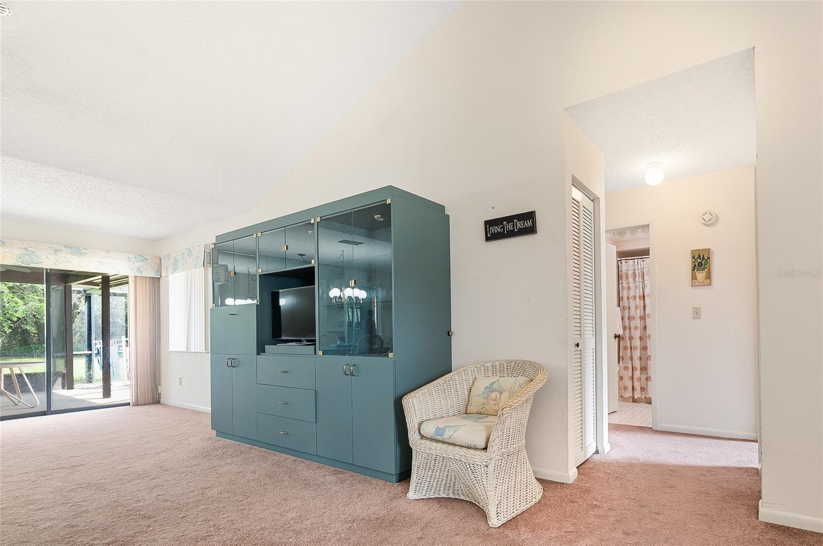 21 WEDGEWOOD LN