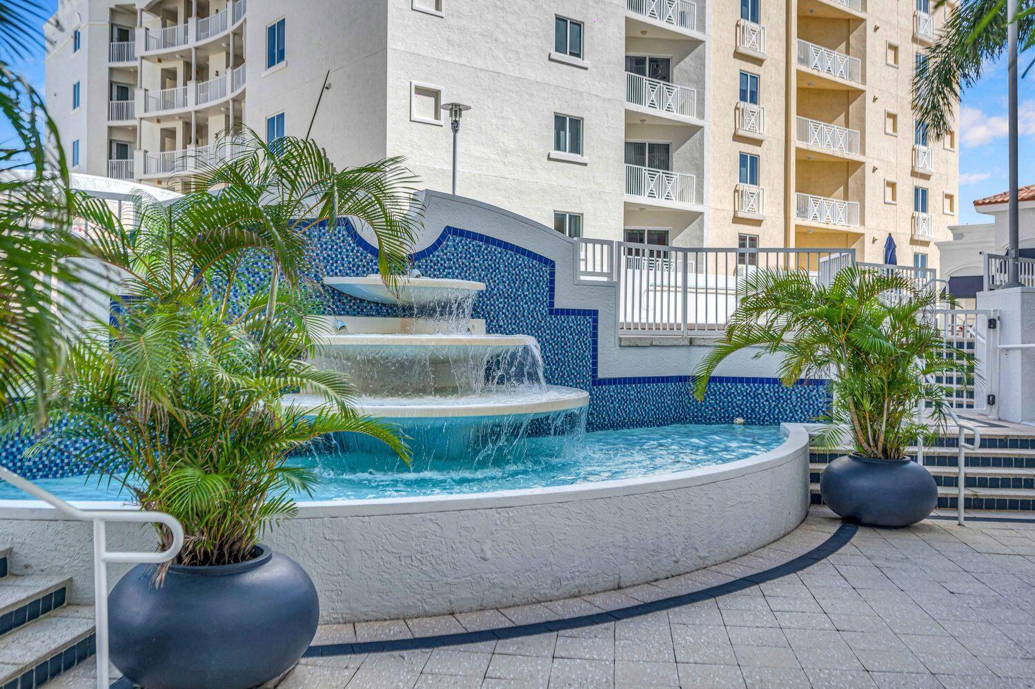 255 Evernia Street 407