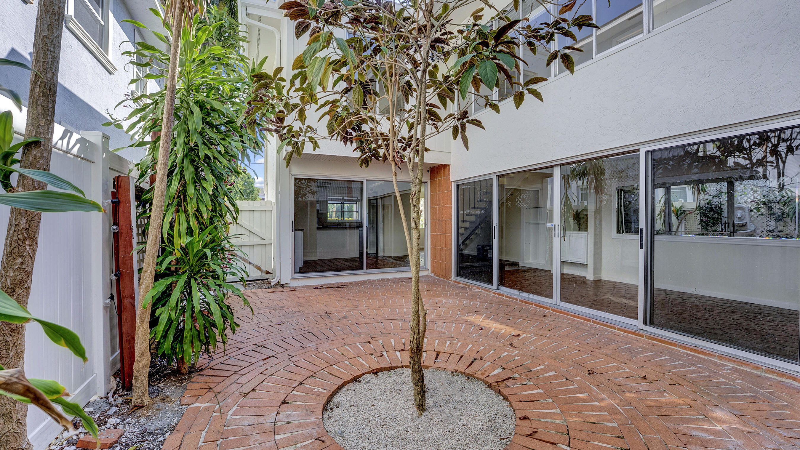 4105 Washington Road
