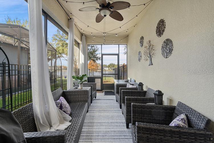 15658 AVENUE OF THE ARBORS