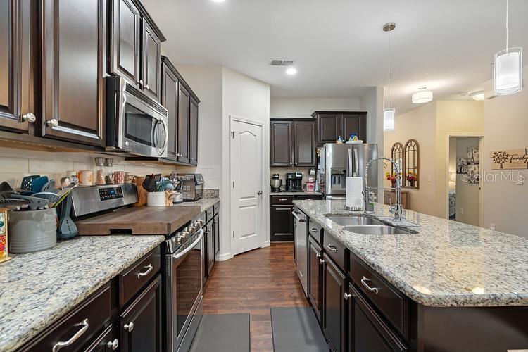 15658 AVENUE OF THE ARBORS