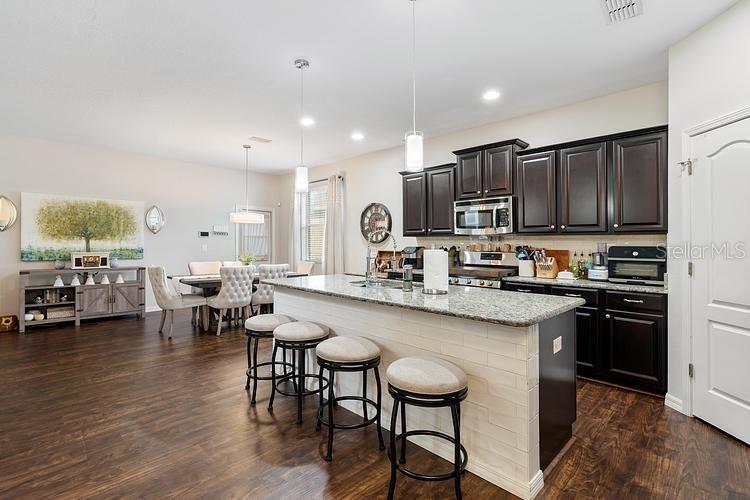 15658 AVENUE OF THE ARBORS