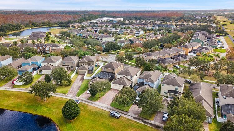 15658 AVENUE OF THE ARBORS