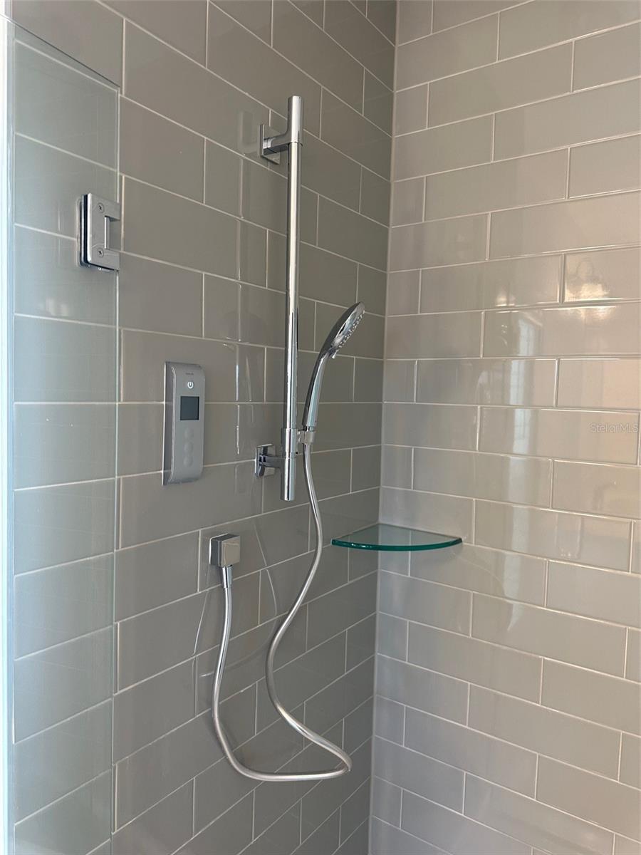 6841 WILSON HAMMOCK AVE