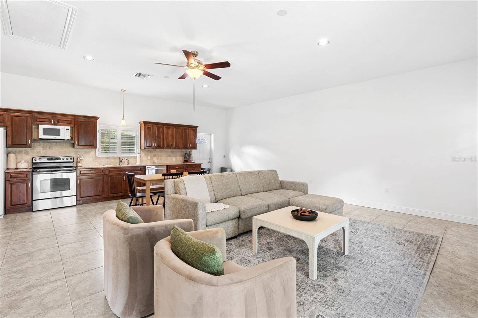 16692 LAKE PICKETT RD