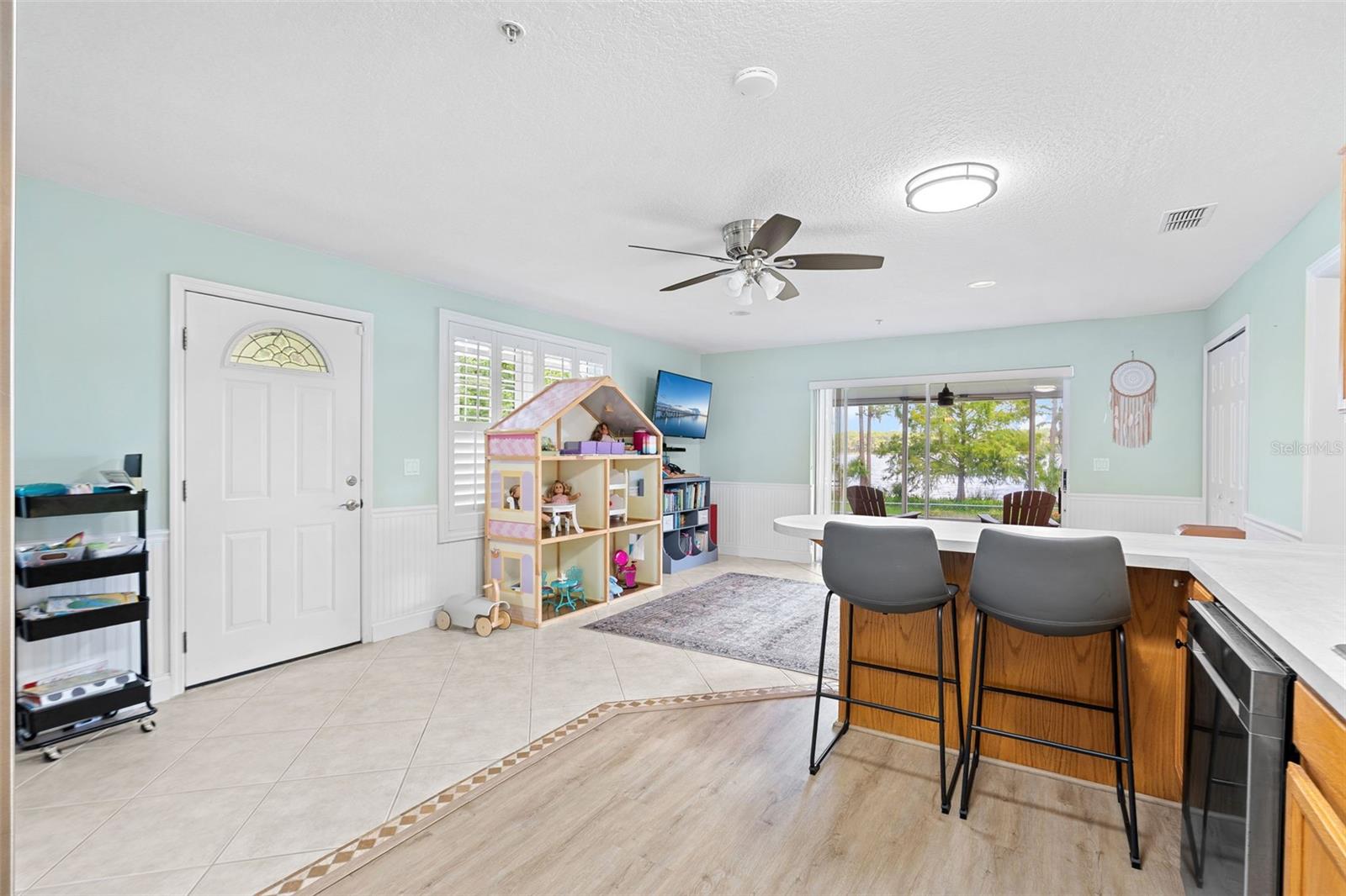 16692 LAKE PICKETT RD