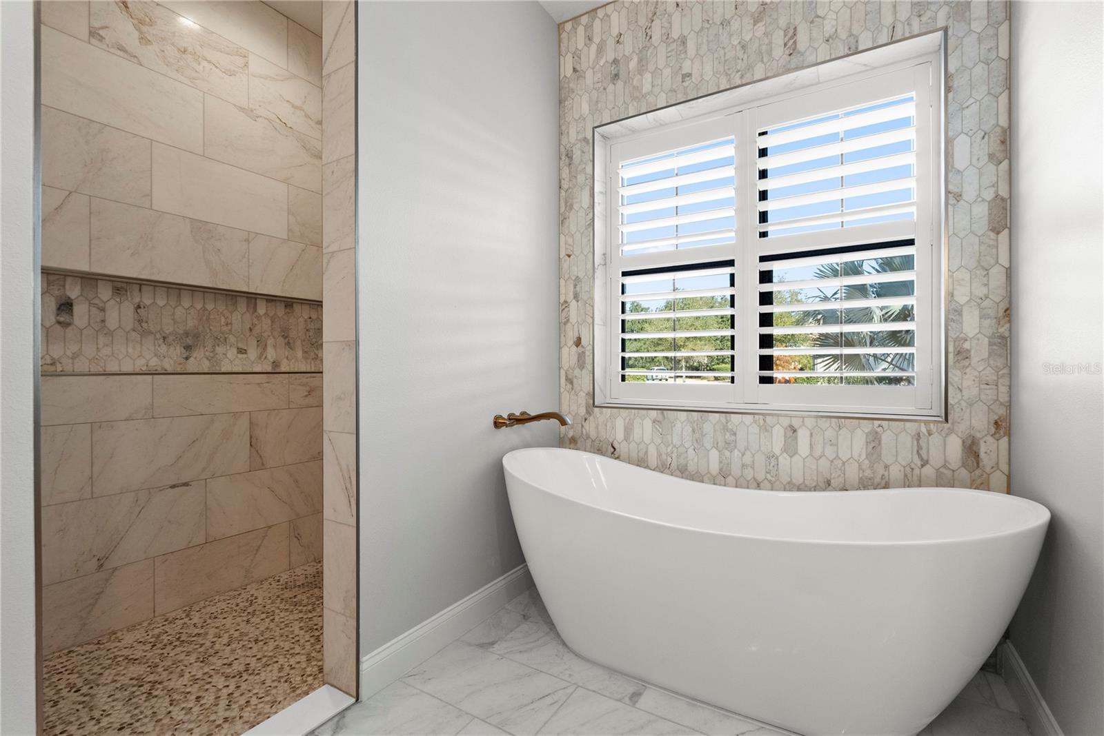 504 YELLOW SUBMARINE CT