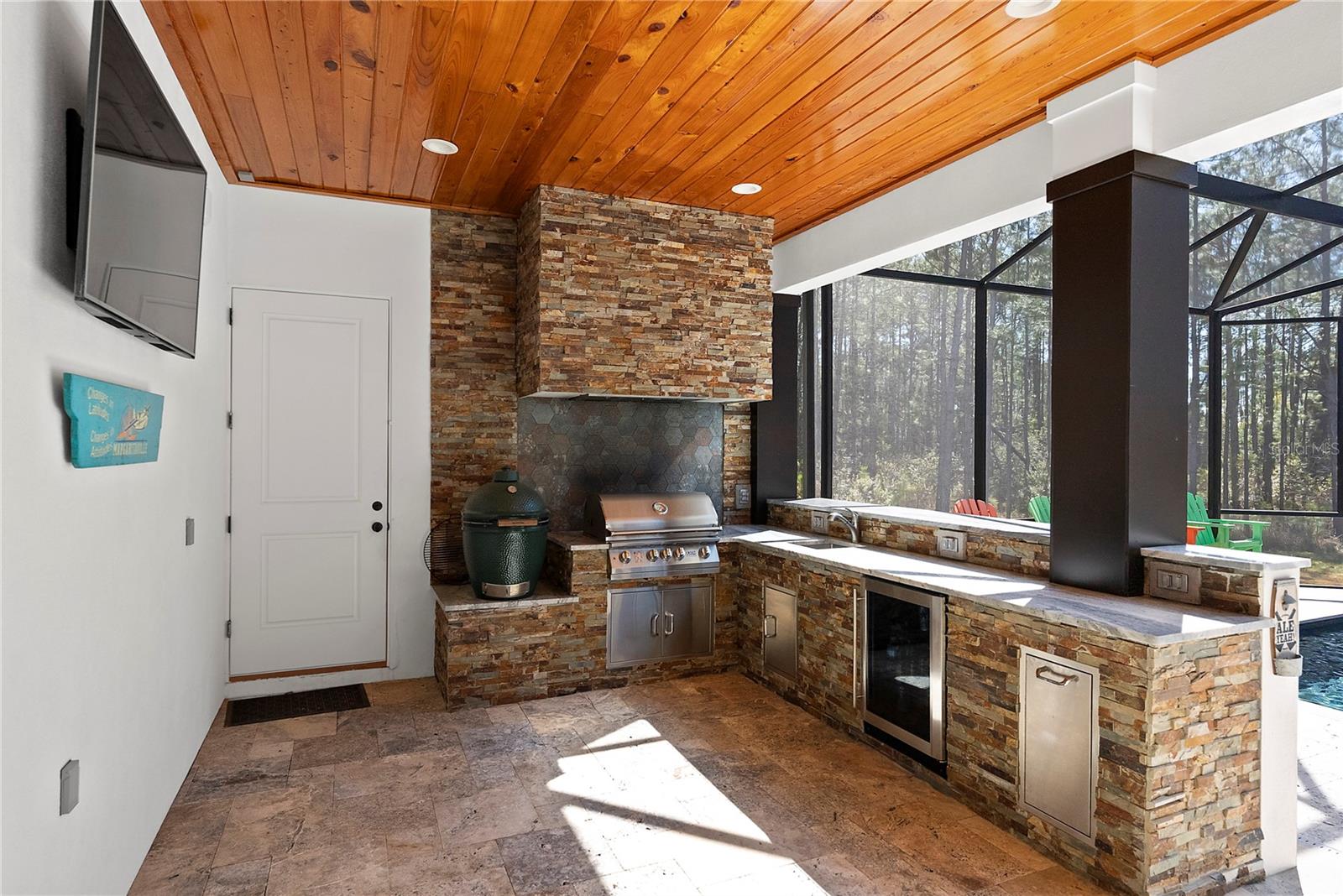 504 YELLOW SUBMARINE CT