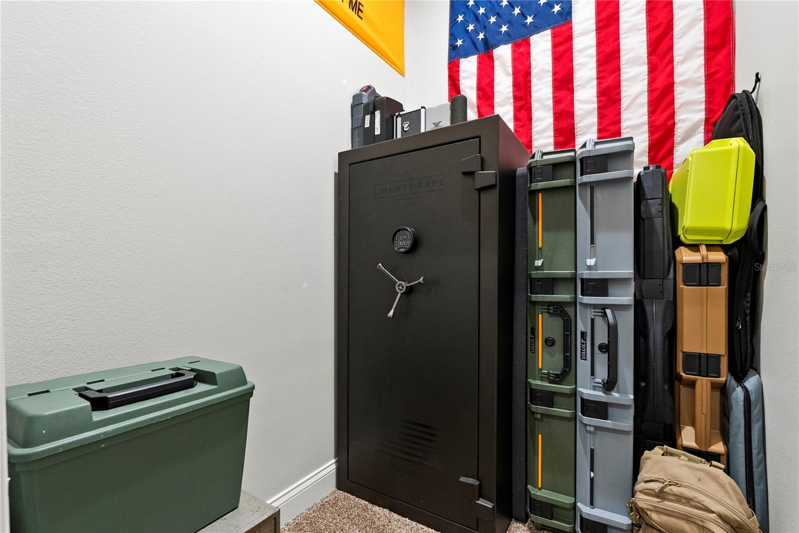 504 YELLOW SUBMARINE CT