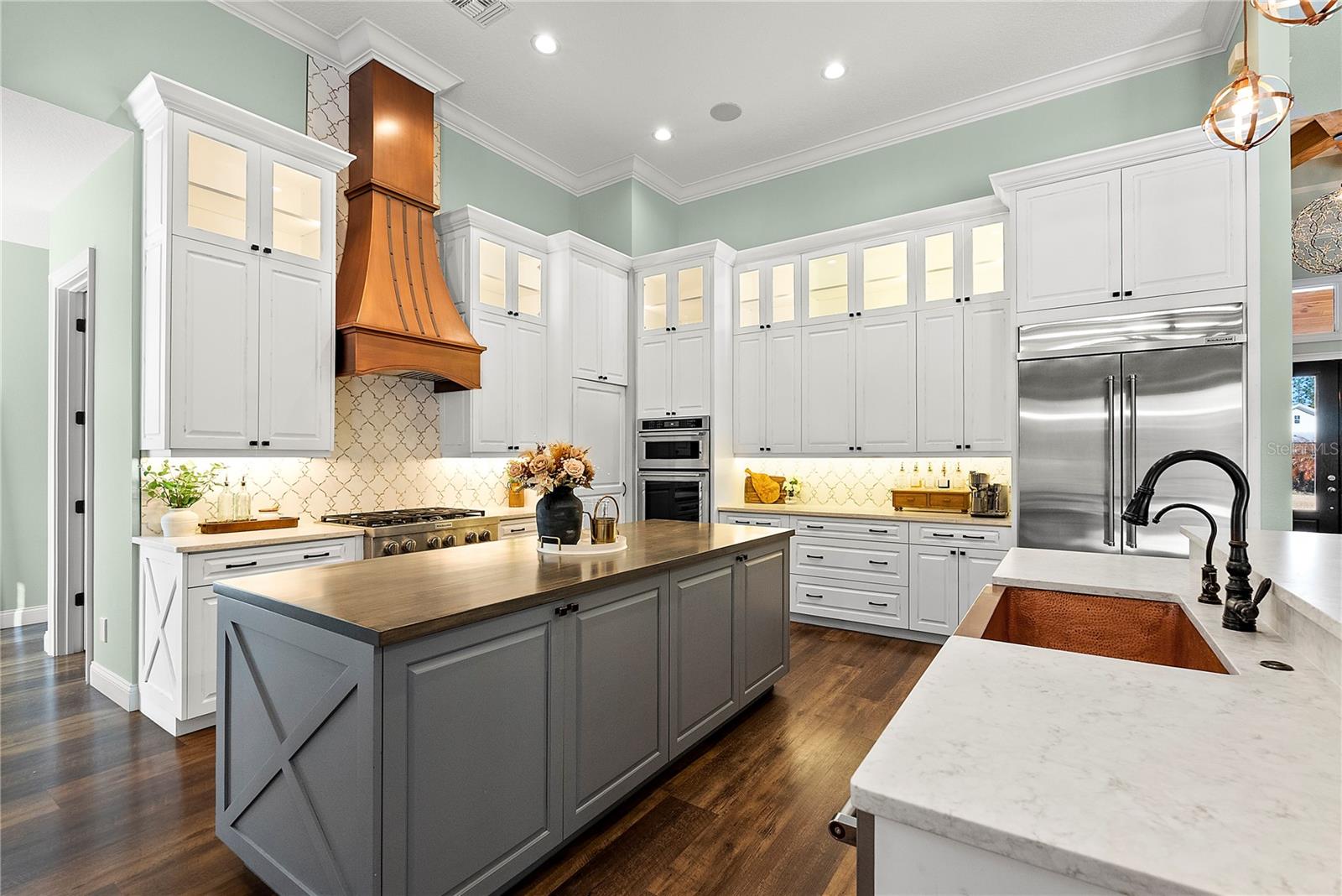 504 YELLOW SUBMARINE CT