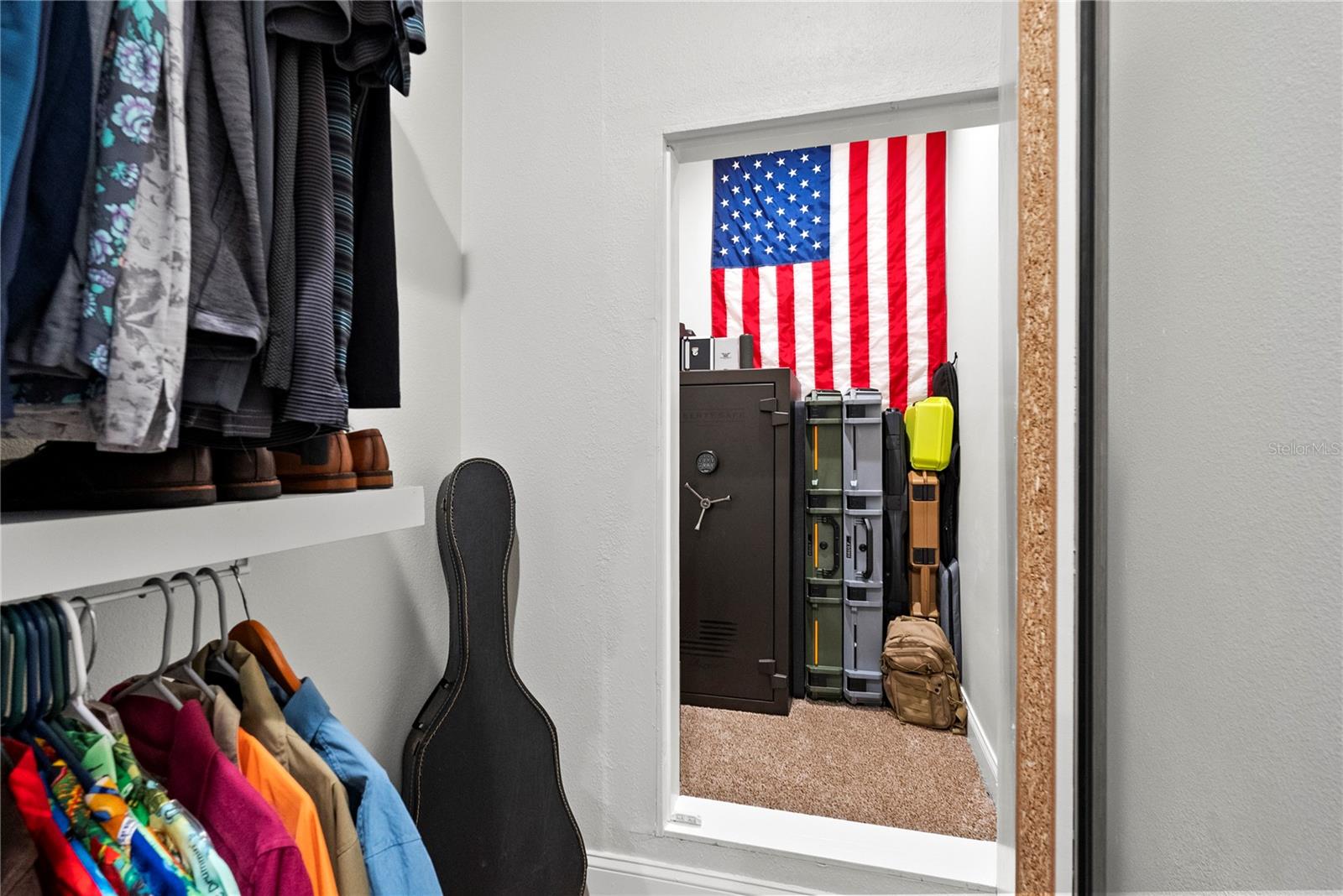 504 YELLOW SUBMARINE CT