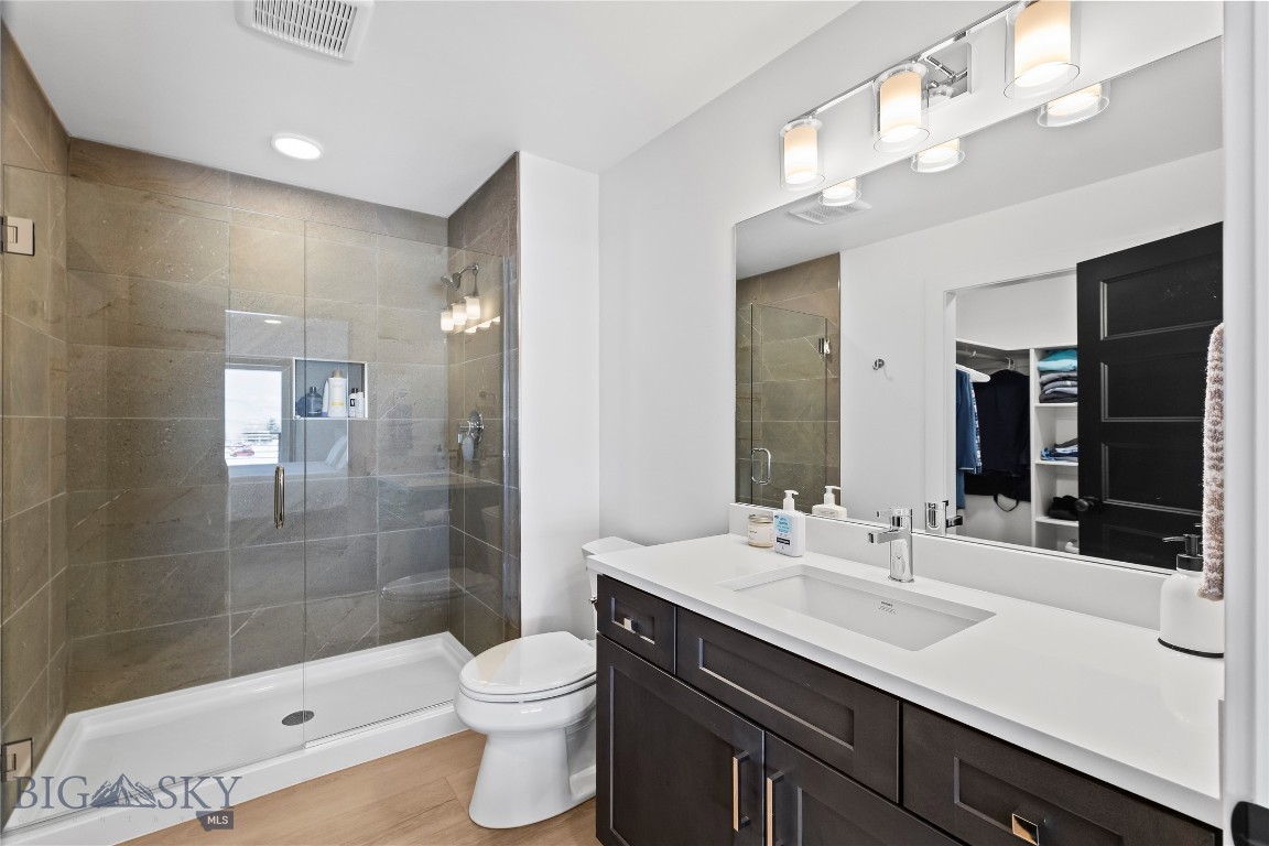 315 W Peach 1