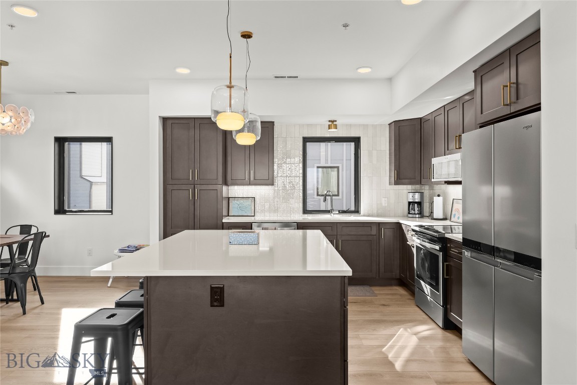 315 W Peach 1
