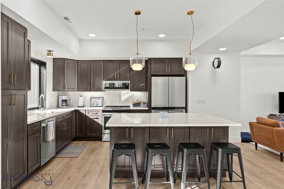 315 W Peach 1