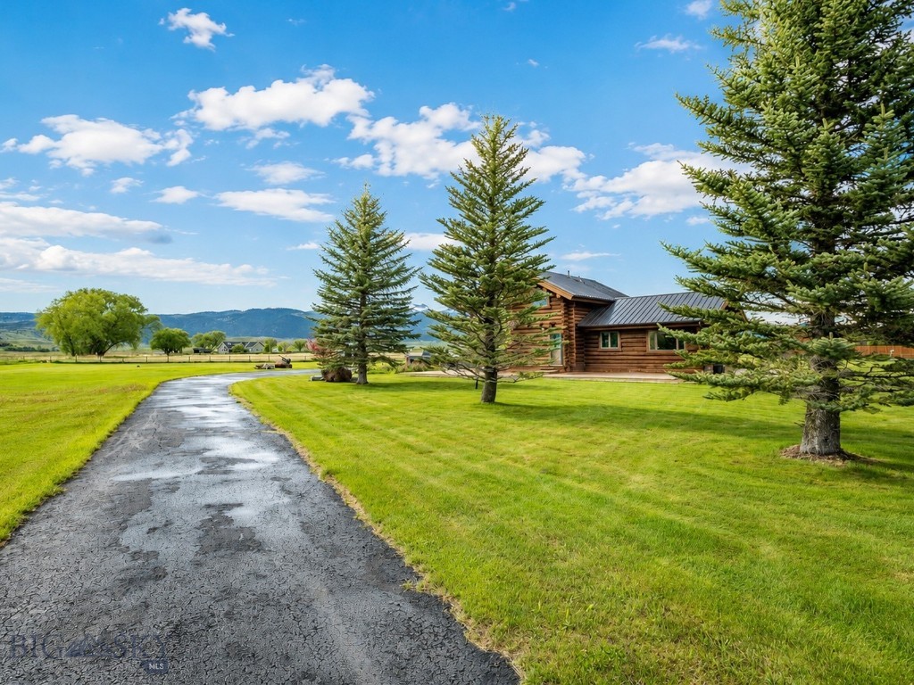 3 Dolly Varden Drive