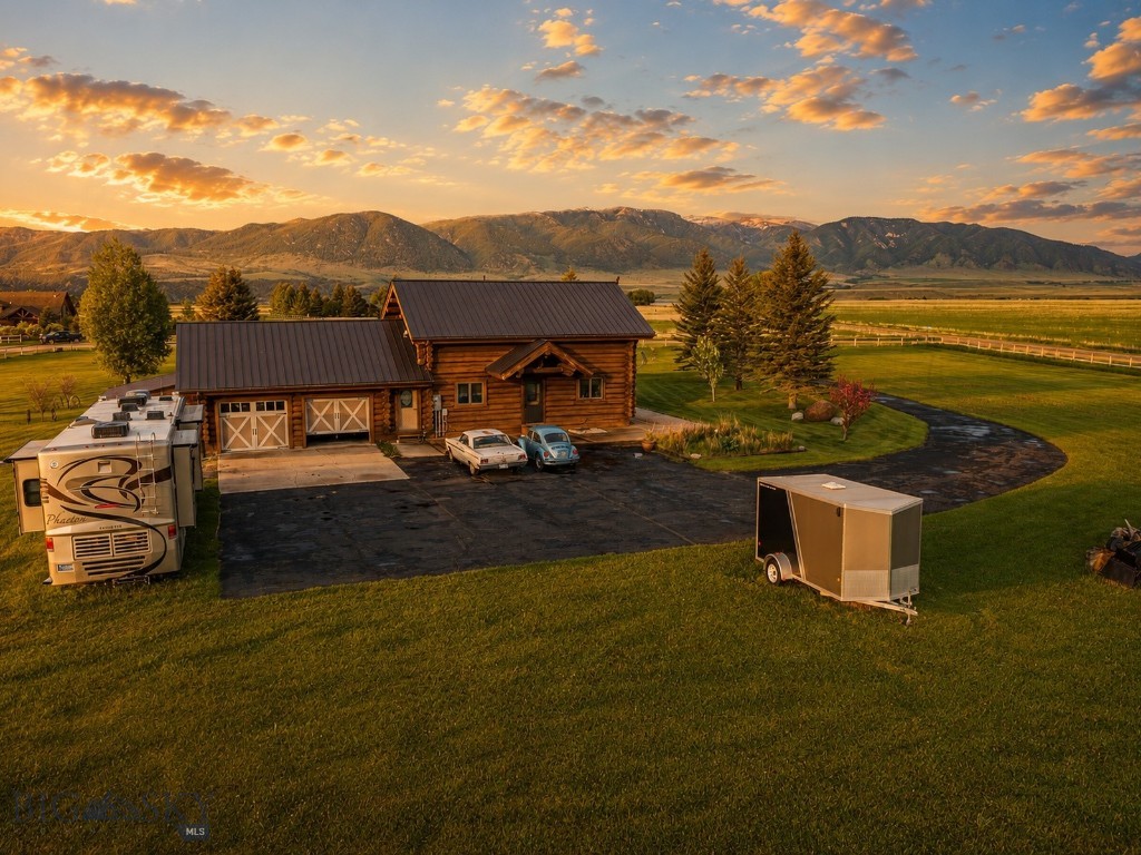 3 Dolly Varden Drive
