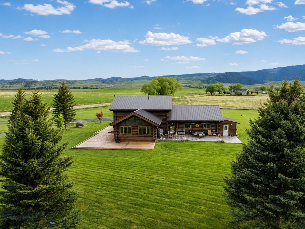 3 Dolly Varden Drive