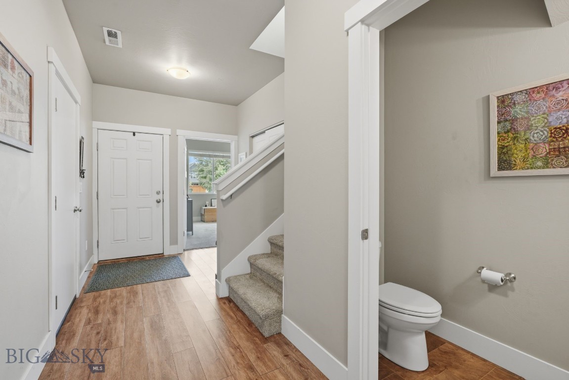 124 Goldcrest