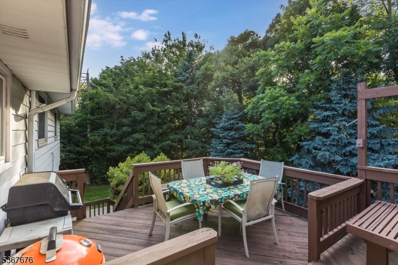 13 Oxford Dr