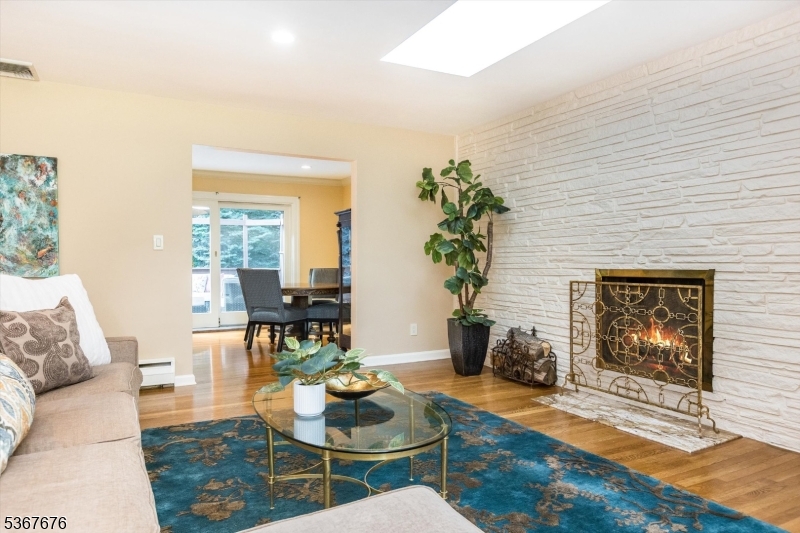 13 Oxford Dr