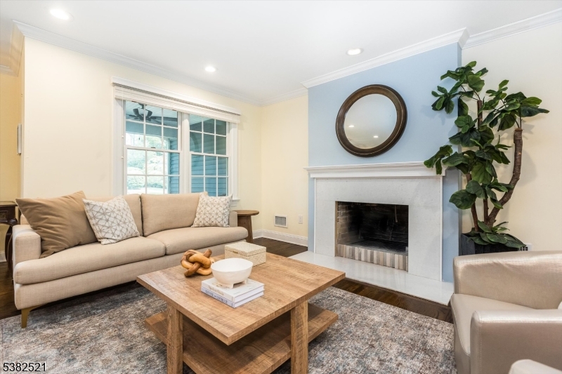 18 East Dr
