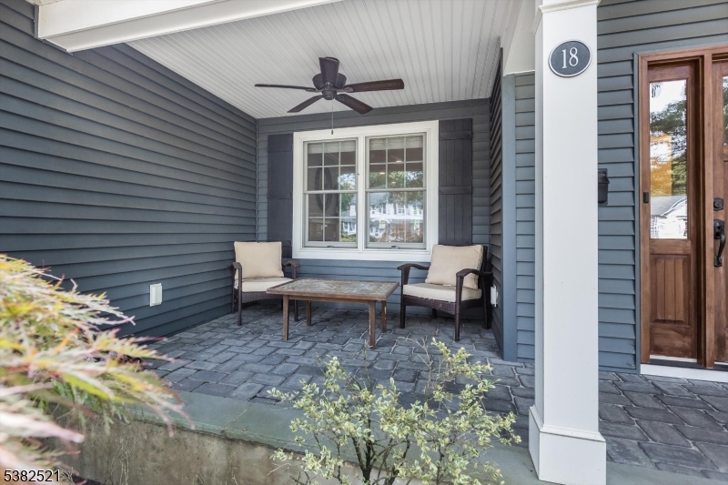 18 East Dr
