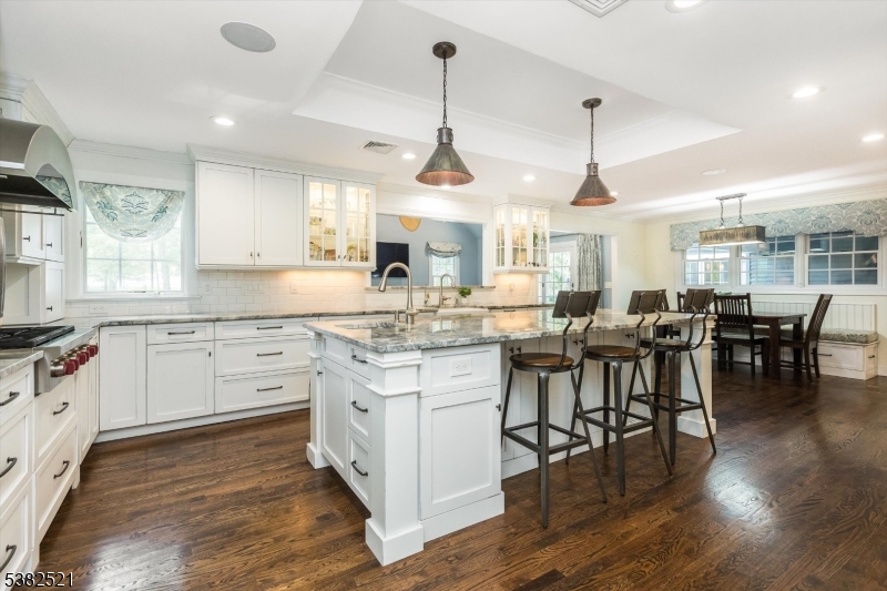 18 East Dr