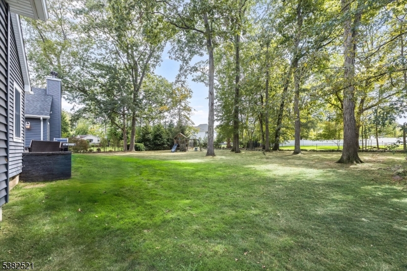 18 East Dr