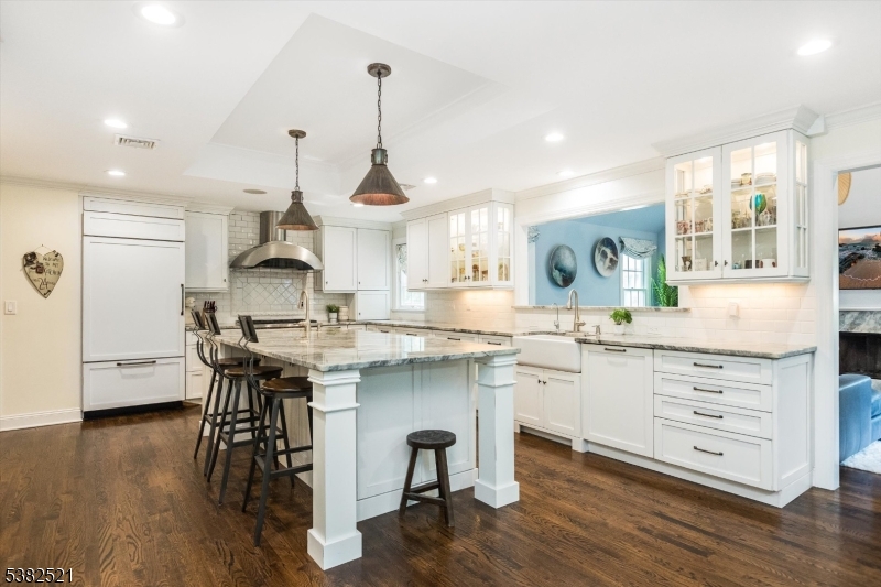 18 East Dr