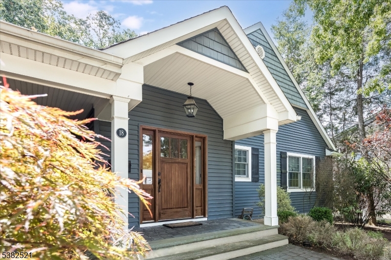 18 East Dr