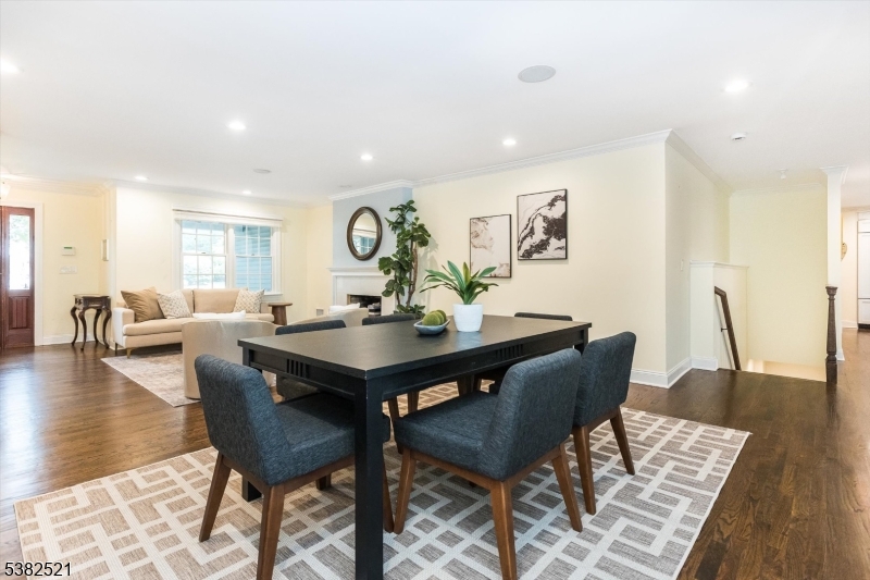 18 East Dr