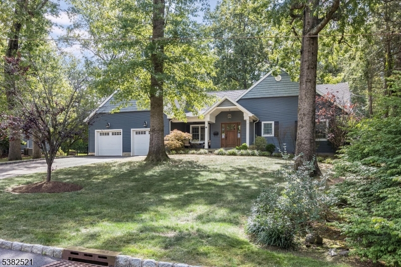 18 East Dr