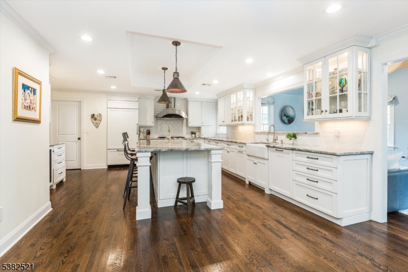 18 East Dr