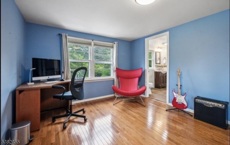 147 W Northfield Rd