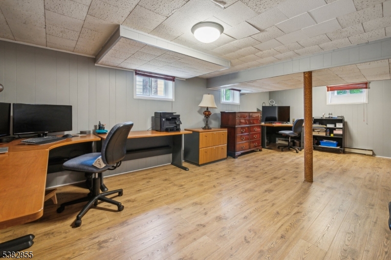 147 W Northfield Rd