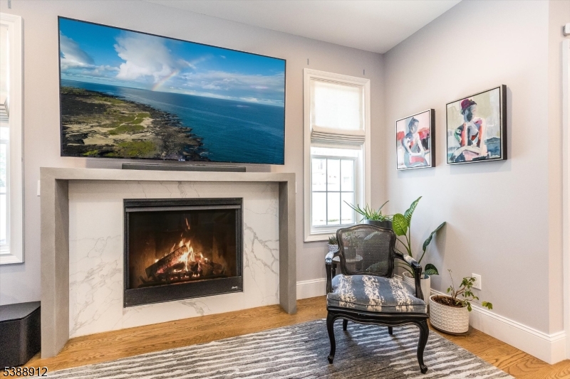 16 Fernwood Rd