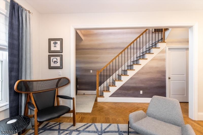 16 Fernwood Rd