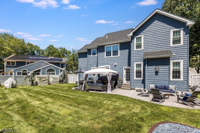 16 Fernwood Rd
