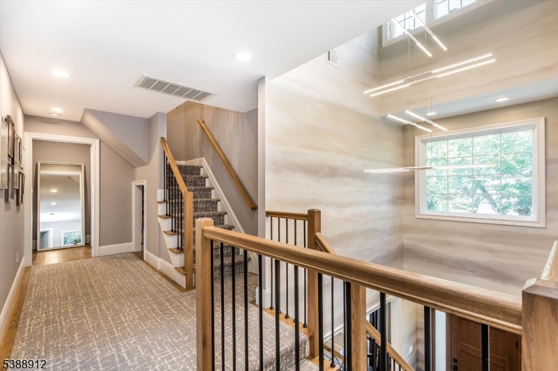16 Fernwood Rd