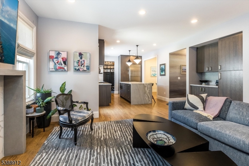 16 Fernwood Rd