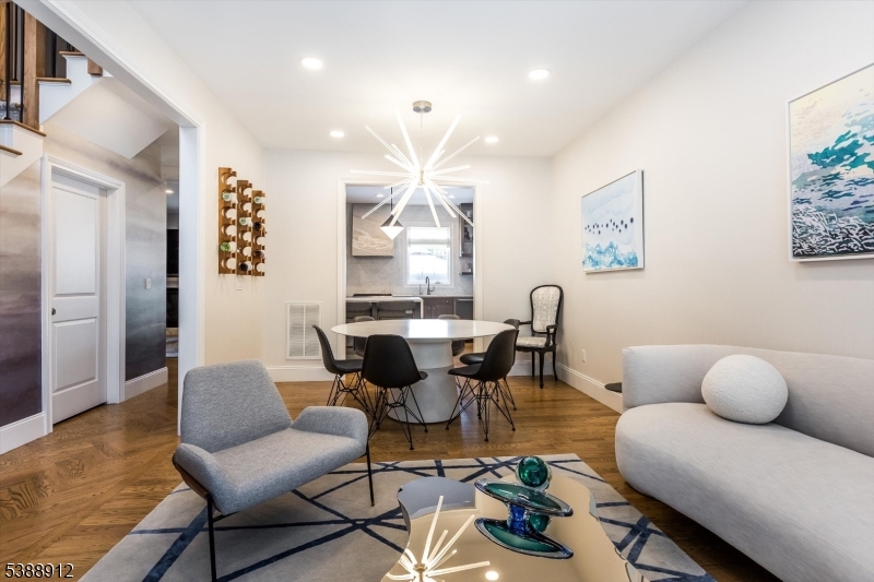 16 Fernwood Rd