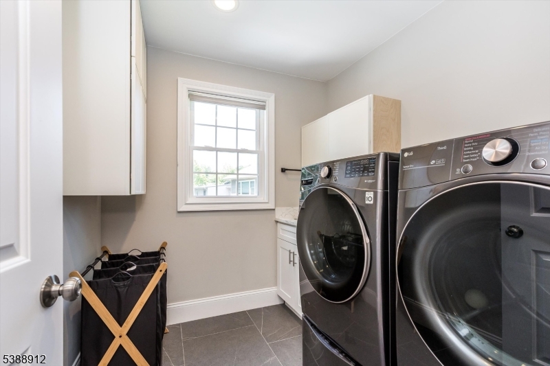 16 Fernwood Rd