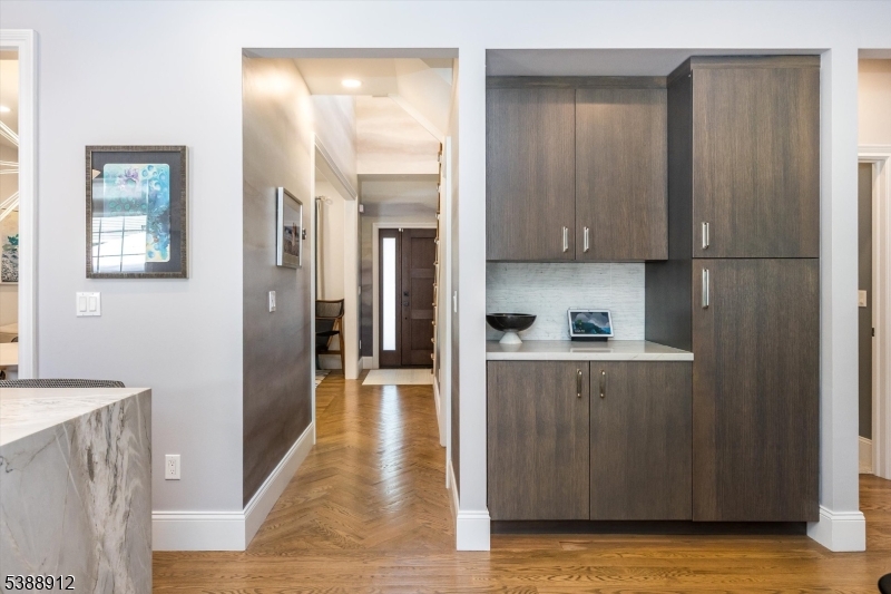 16 Fernwood Rd