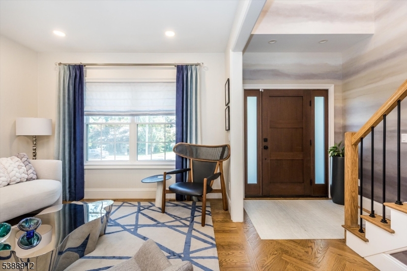 16 Fernwood Rd