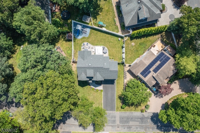 16 Fernwood Rd