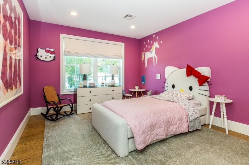 16 Fernwood Rd