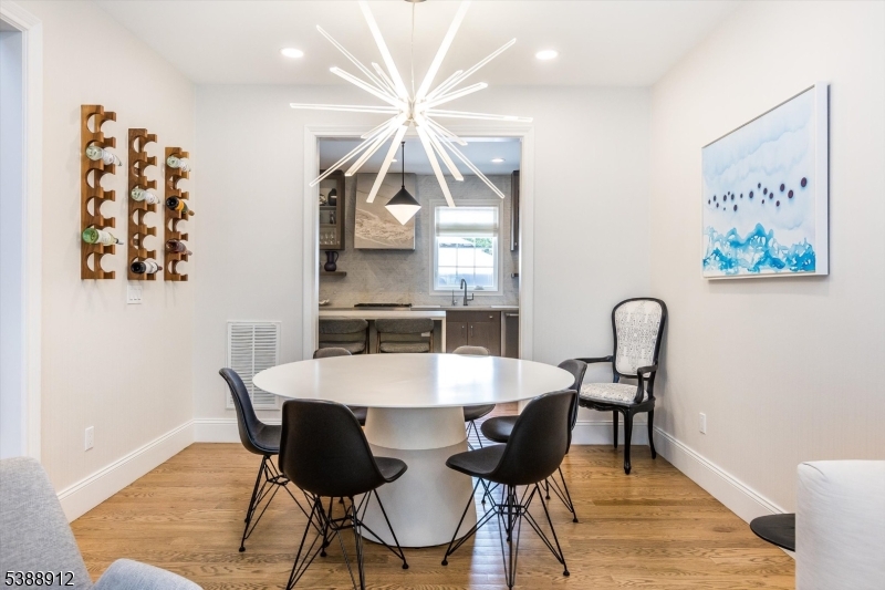 16 Fernwood Rd